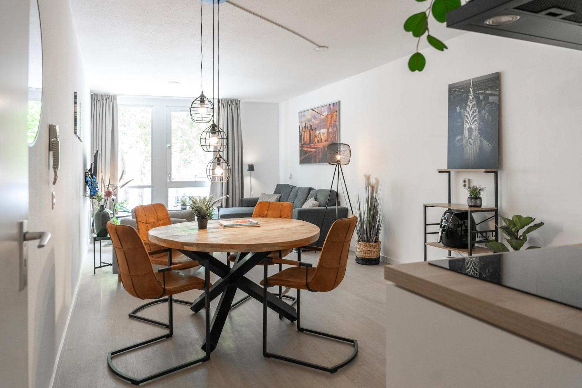Prime Location Apt W Wifi & Near Poppodium 013 Tilburg Bagian luar foto